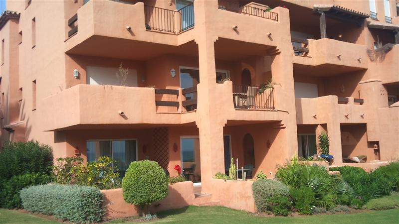 2 Bed Apartment for sale in La Duquesa Costa Del Sol, Málaga, Spain