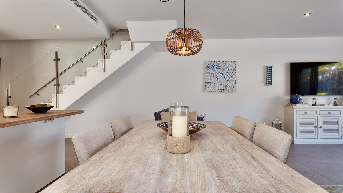 4 Bed Townhouse for sale in New Golden Mile Costa Del Sol, Málaga, Spain