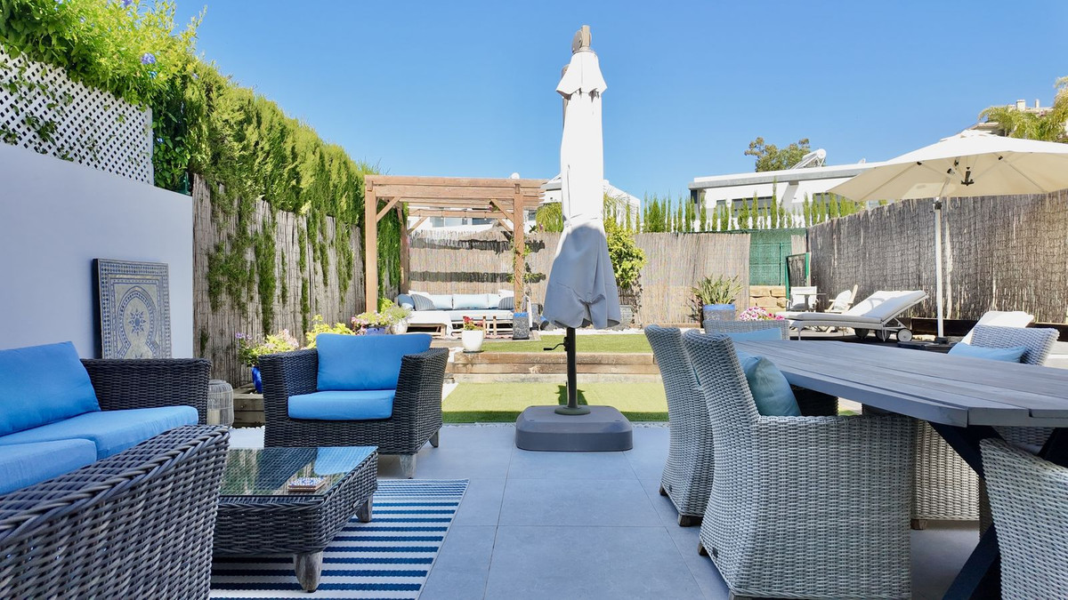 4 Bed Townhouse for sale in New Golden Mile Costa Del Sol, Málaga, Spain
