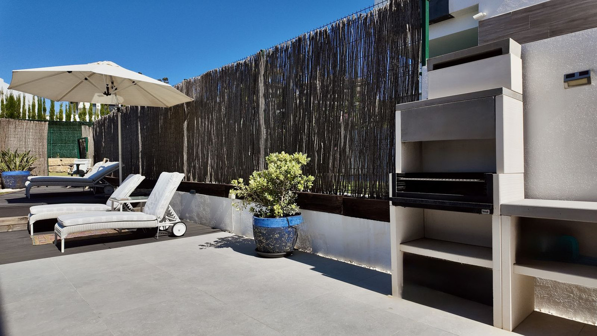 4 Bed Townhouse for sale in New Golden Mile Costa Del Sol, Málaga, Spain