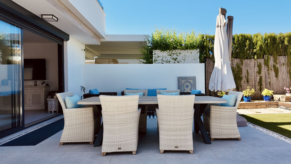 4 Bed Townhouse for sale in New Golden Mile Costa Del Sol, Málaga, Spain