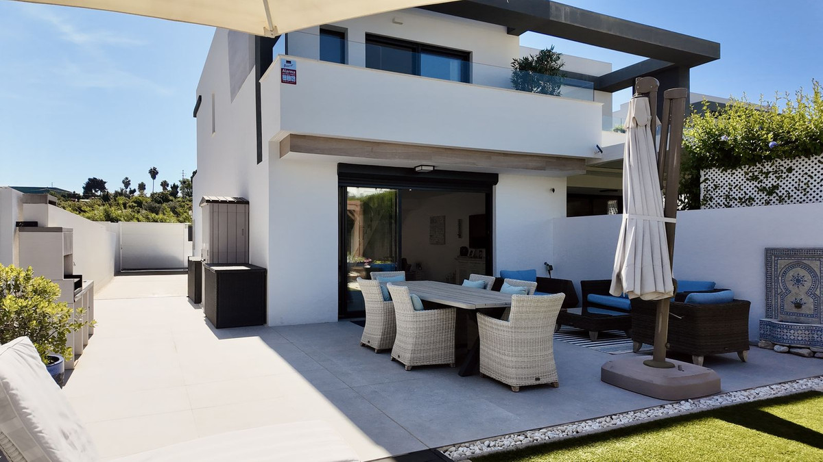 4 Bed Townhouse for sale in New Golden Mile Costa Del Sol, Málaga, Spain