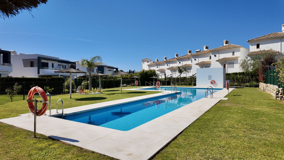 4 Bed Townhouse for sale in New Golden Mile Costa Del Sol, Málaga, Spain