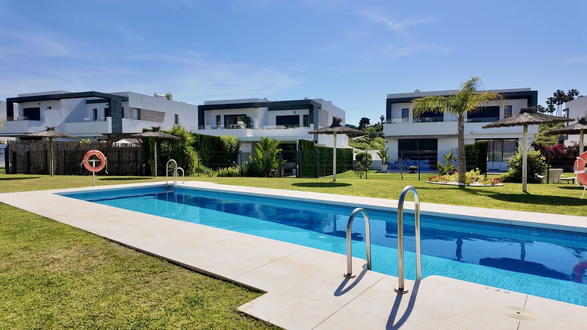 4 Bed Townhouse for sale in New Golden Mile Costa Del Sol, Málaga, Spain
