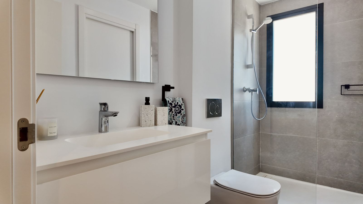 4 Bed Townhouse for sale in New Golden Mile Costa Del Sol, Málaga, Spain