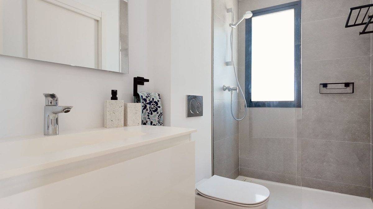 4 Bed Townhouse for sale in New Golden Mile Costa Del Sol, Málaga, Spain