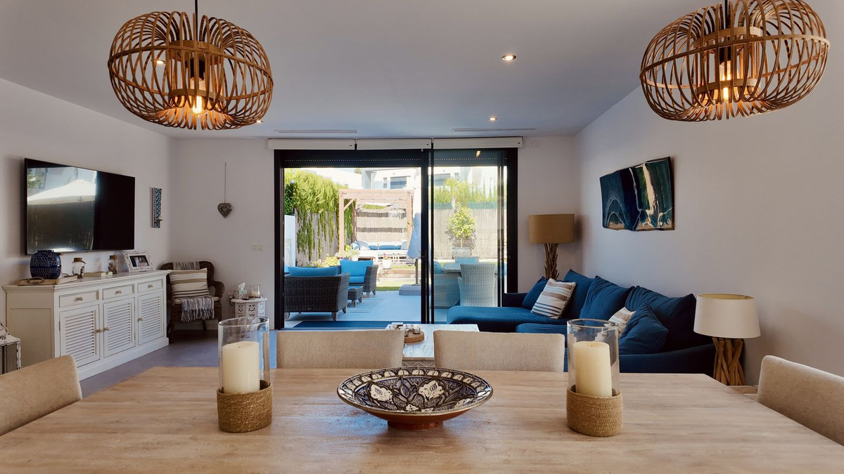 4 Bed Townhouse for sale in New Golden Mile Costa Del Sol, Málaga, Spain