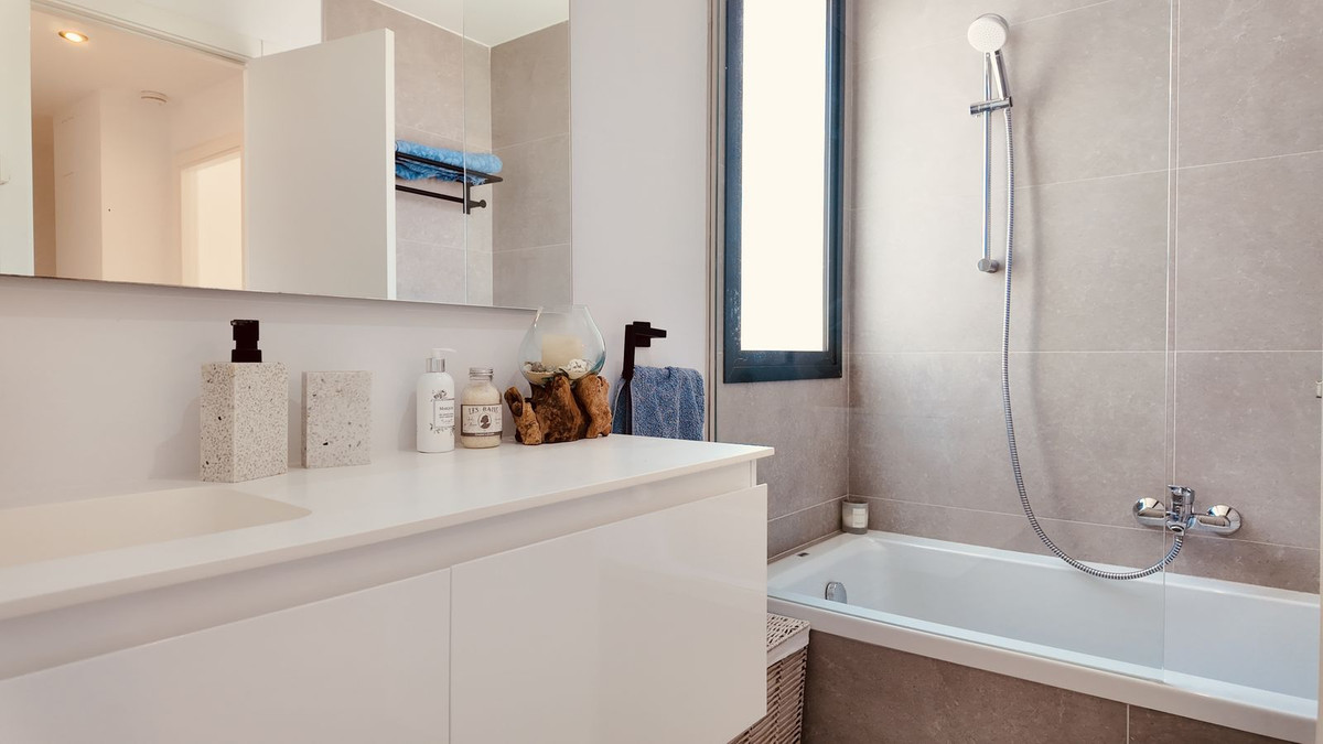 4 Bed Townhouse for sale in New Golden Mile Costa Del Sol, Málaga, Spain