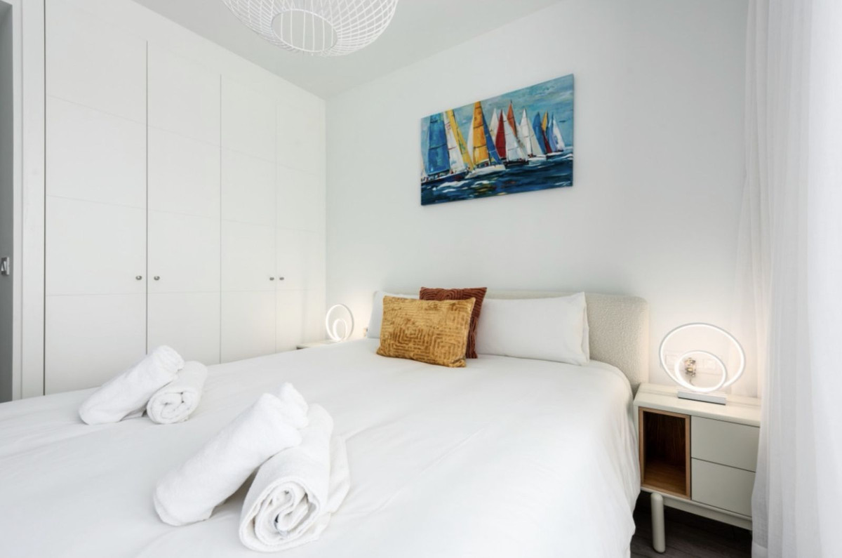 Se vende Apartamento Planta Media de 2 dormitorios en Costa Del Sol, Málaga, España