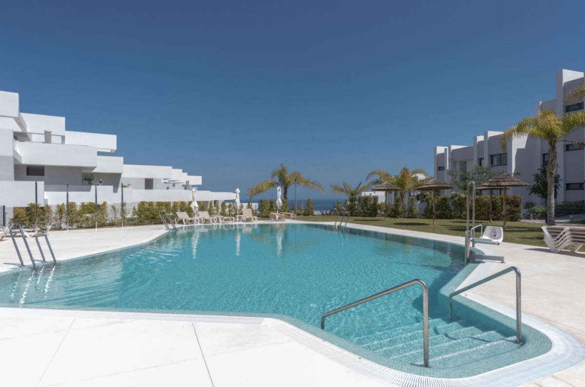 Se vende Apartamento Planta Media de 2 dormitorios en Costa Del Sol, Málaga, España