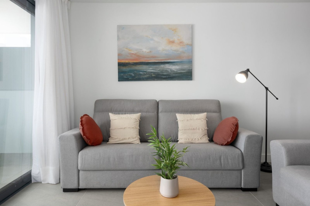 Se vende Apartamento Planta Media de 2 dormitorios en Costa Del Sol, Málaga, España