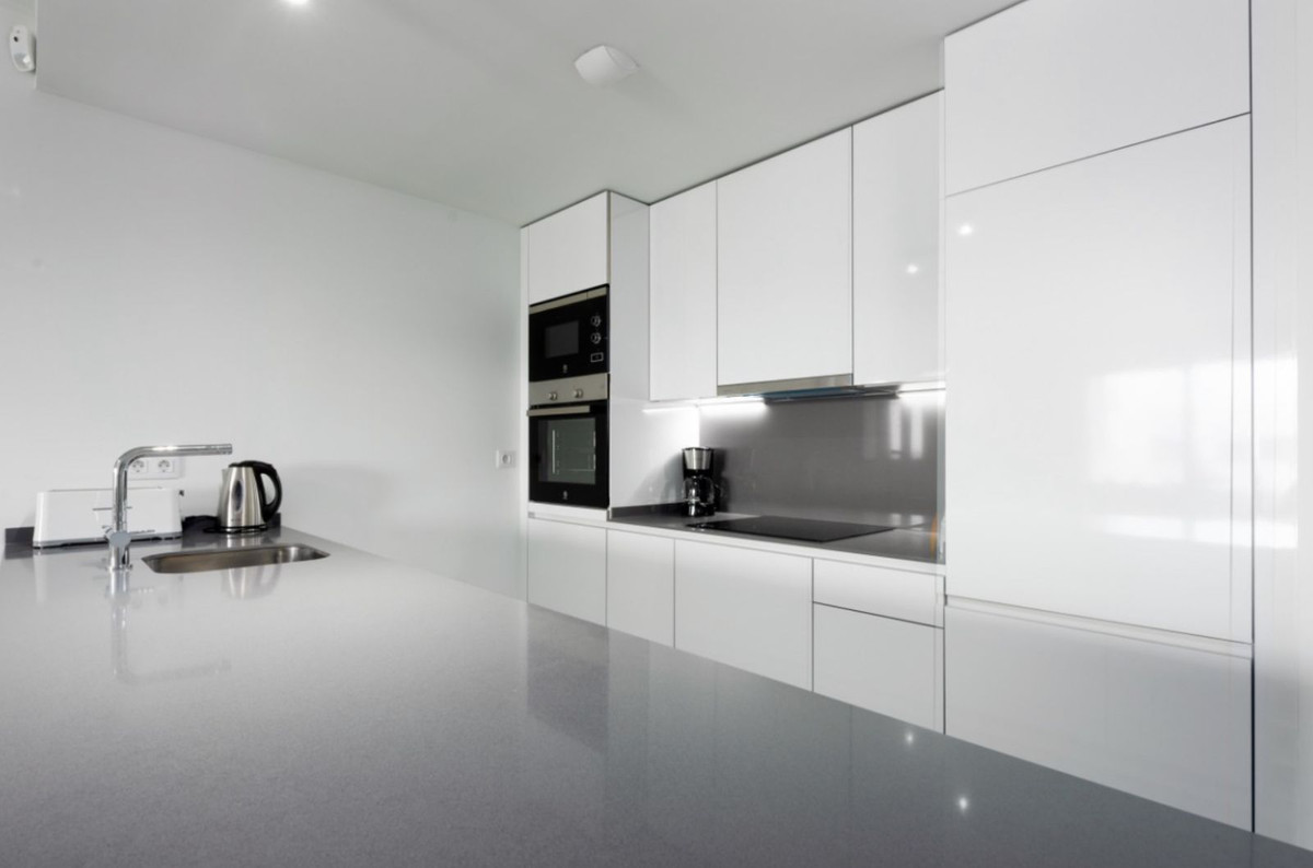 Se vende Apartamento Planta Media de 2 dormitorios en Costa Del Sol, Málaga, España