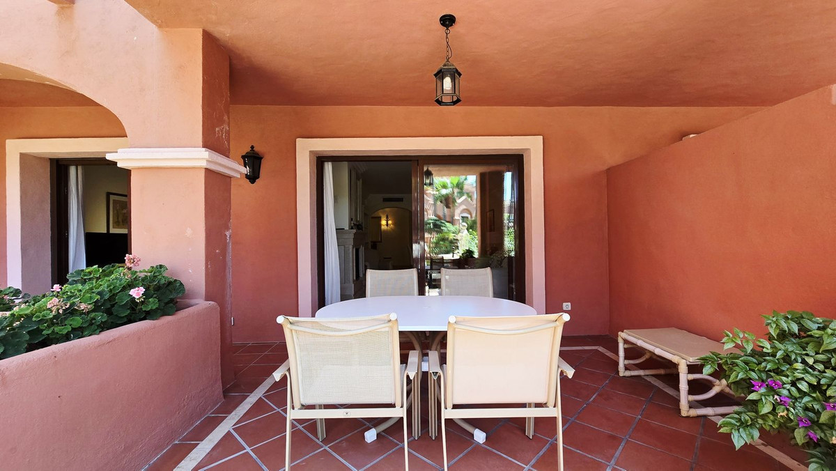 Se vende Apartamento Planta Baja de 2 dormitorios en Costa Del Sol, Málaga, España