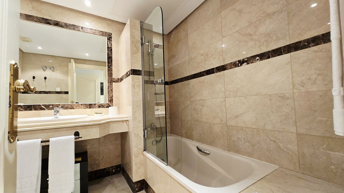 Se vende Apartamento Planta Baja de 2 dormitorios en Costa Del Sol, Málaga, España