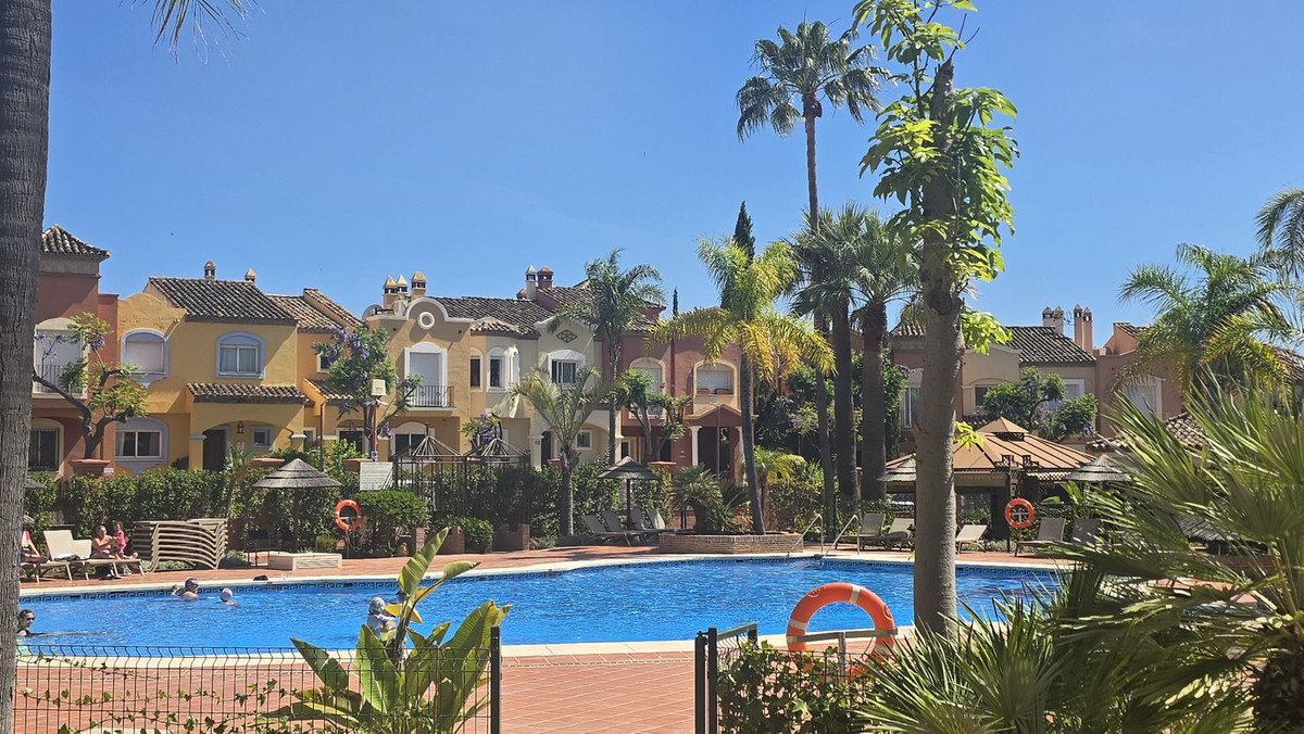 Se vende Apartamento Planta Baja de 2 dormitorios en Costa Del Sol, Málaga, España