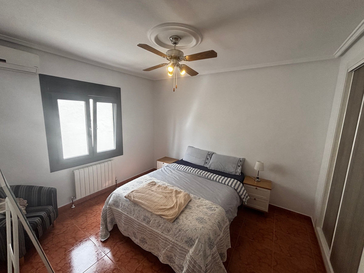 Se vende Villa - Chalet de 4 dormitorios en Costa Blanca, Alicante, España