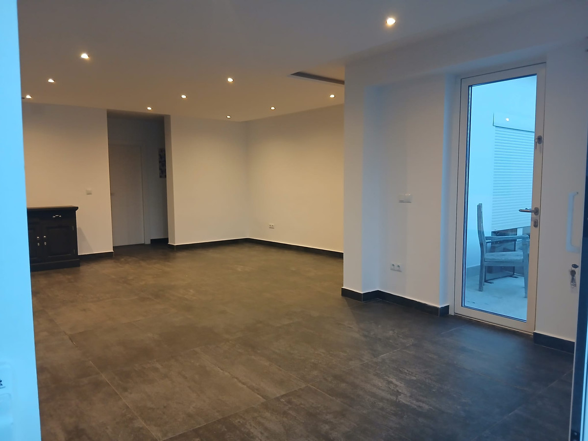 Se vende Villa - Chalet de 4 dormitorios en Costa Blanca, Alicante, España