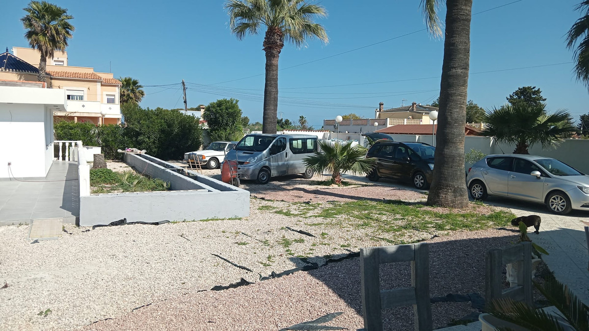 Se vende Villa - Chalet de 4 dormitorios en Costa Blanca, Alicante, España