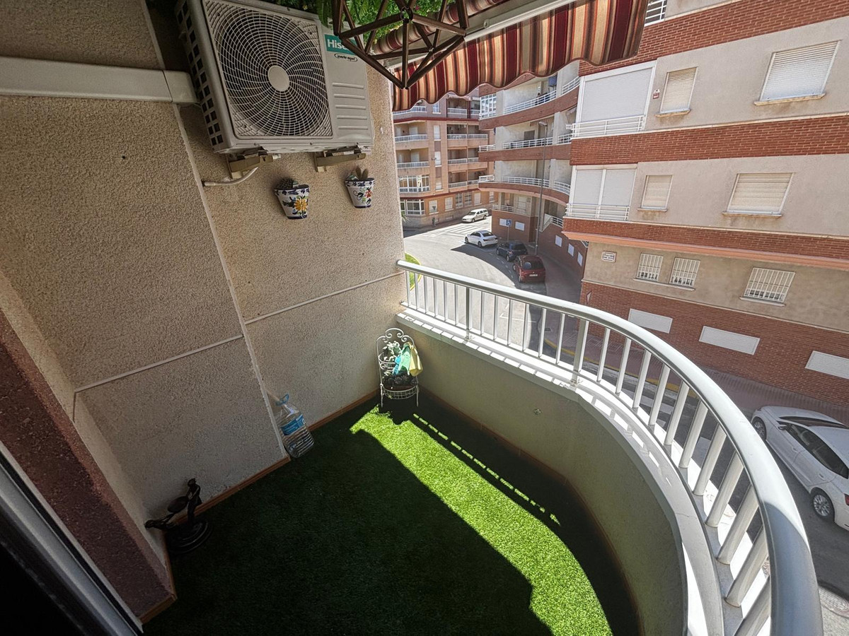 Se vende Apartamento Planta Baja de 2 dormitorios en Costa Blanca, Alicante, España