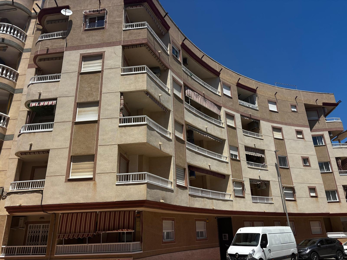 Se vende Apartamento Planta Baja de 2 dormitorios en Costa Blanca, Alicante, España
