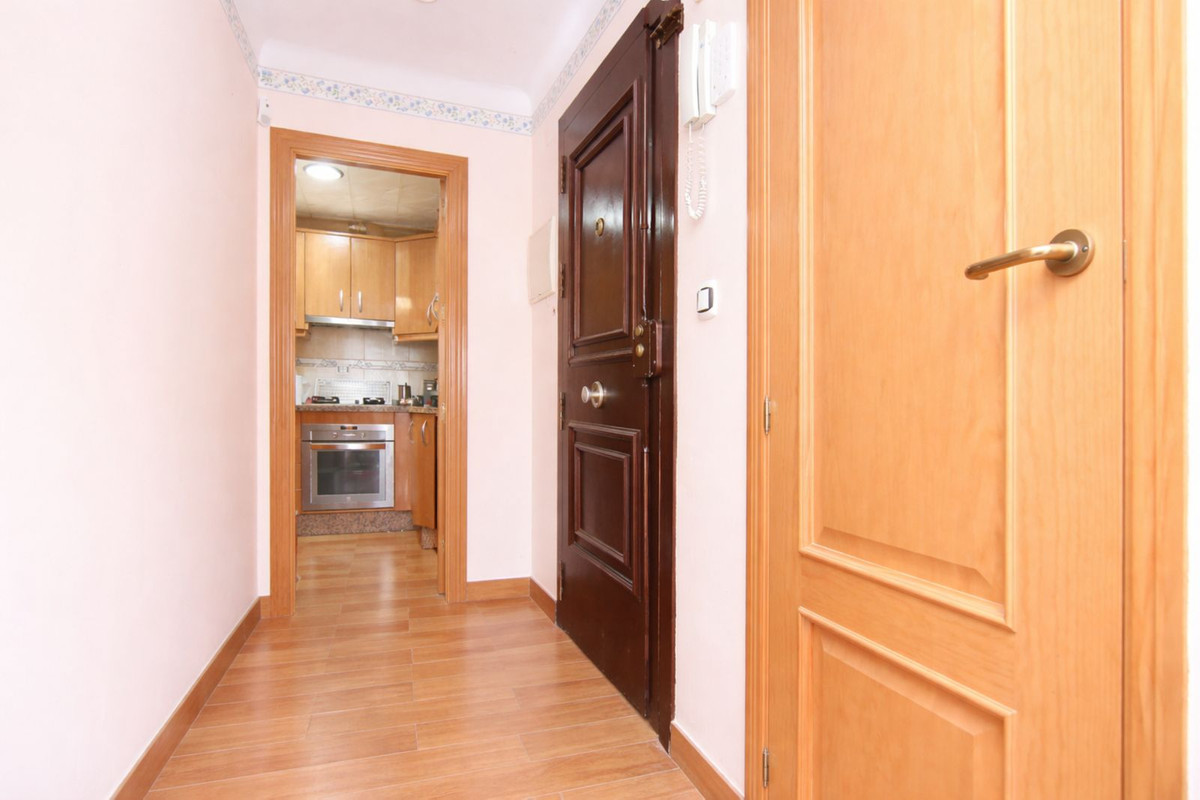 Se vende Apartamento Planta Media de 3 dormitorios en Costa Del Sol, Málaga, España