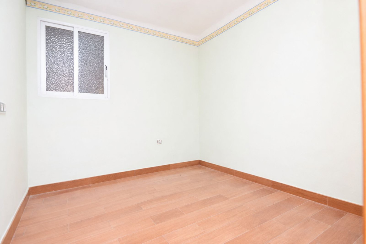 Se vende Apartamento Planta Media de 3 dormitorios en Costa Del Sol, Málaga, España