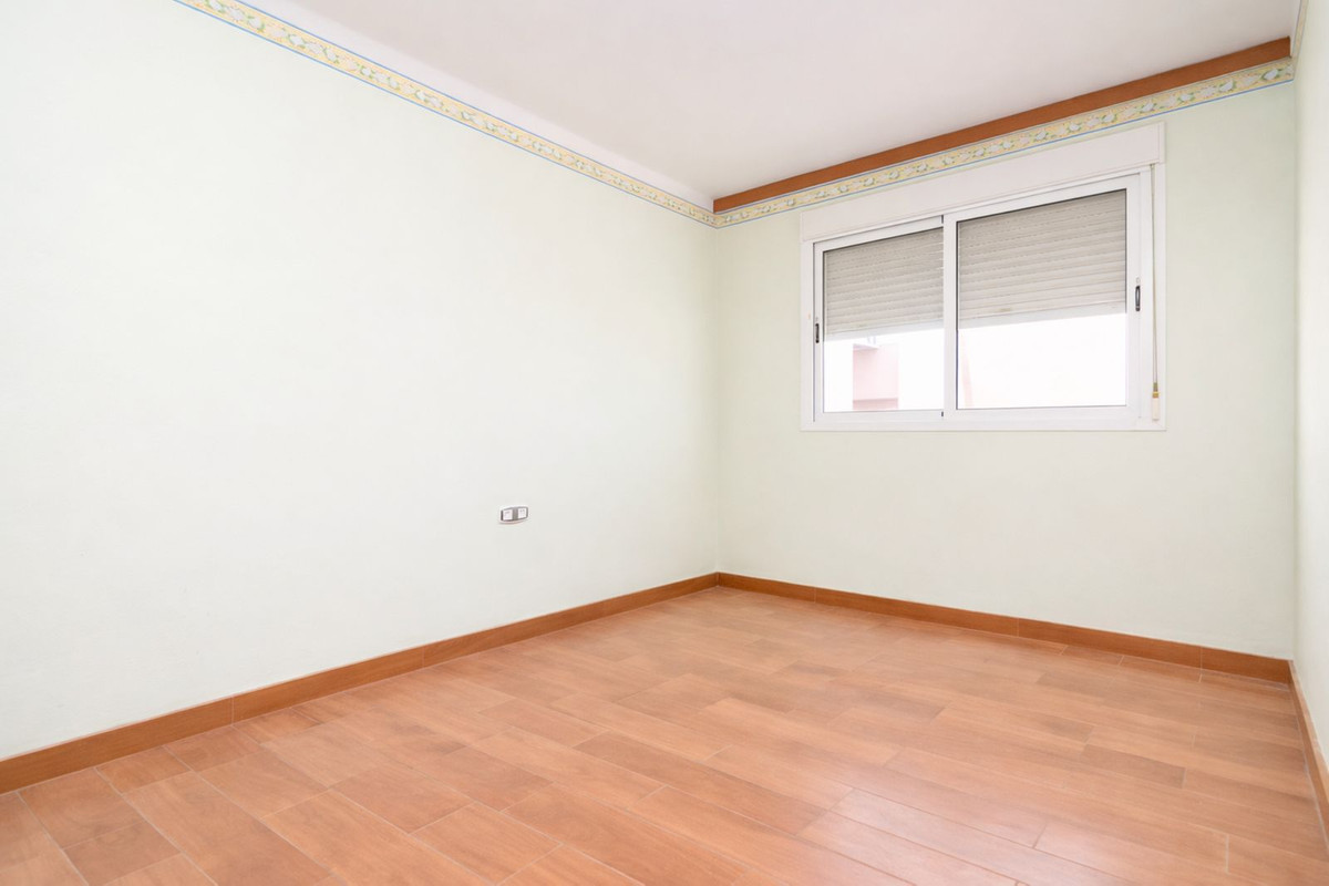 Se vende Apartamento Planta Media de 3 dormitorios en Costa Del Sol, Málaga, España