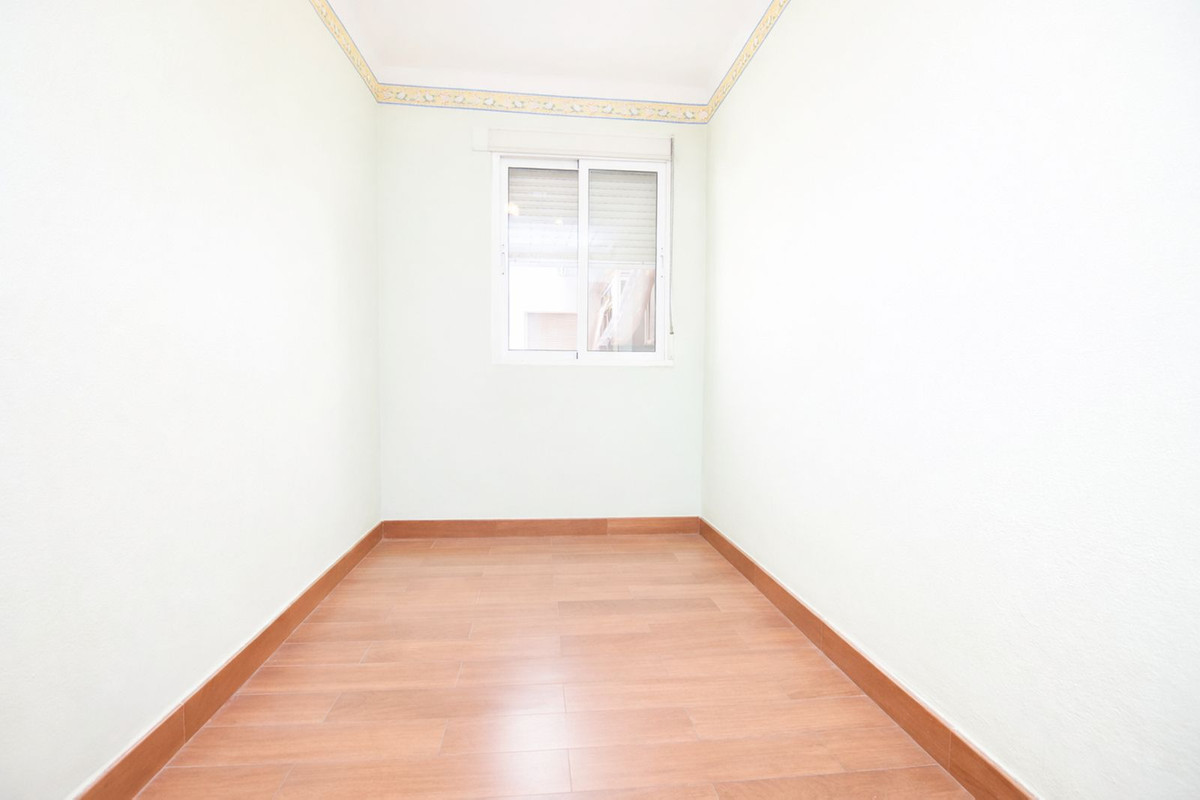 Se vende Apartamento Planta Media de 3 dormitorios en Costa Del Sol, Málaga, España