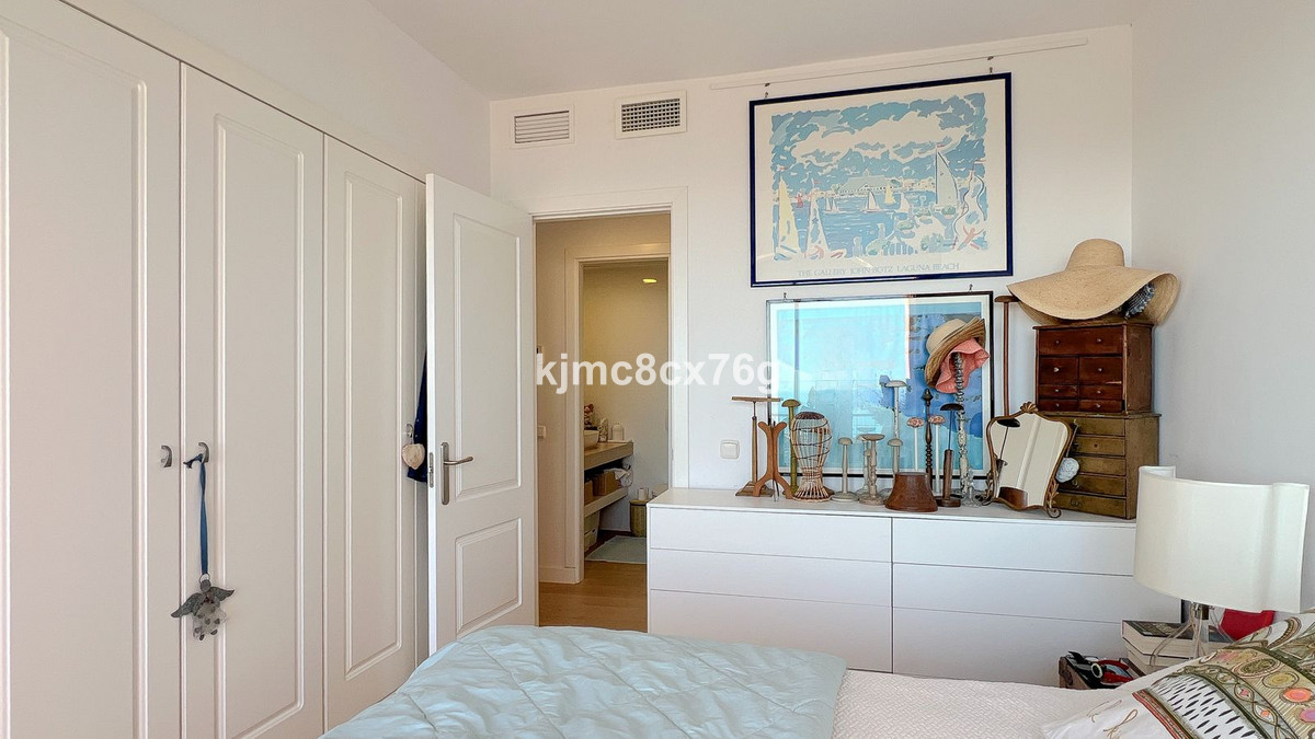 4 Bed Apartment for sale in Calahonda Costa Del Sol, Málaga, Spain
