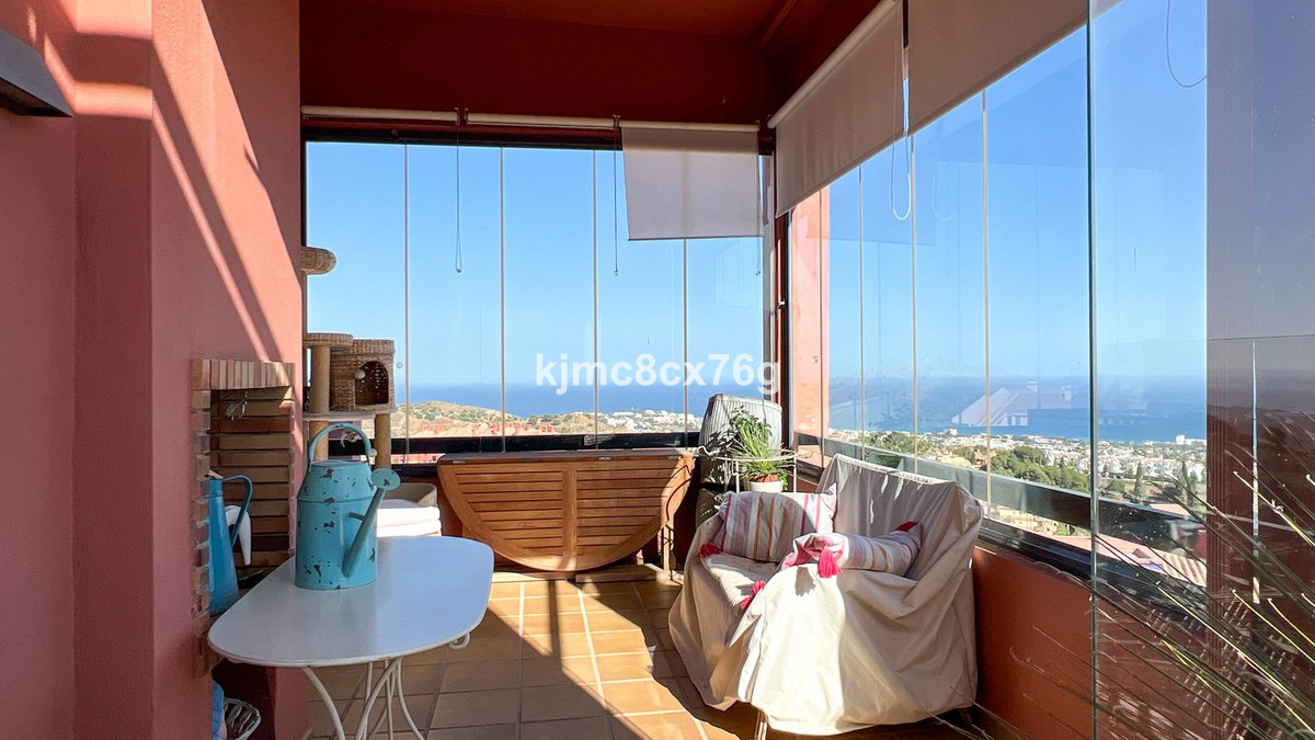 4 Bed Apartment for sale in Calahonda Costa Del Sol, Málaga, Spain