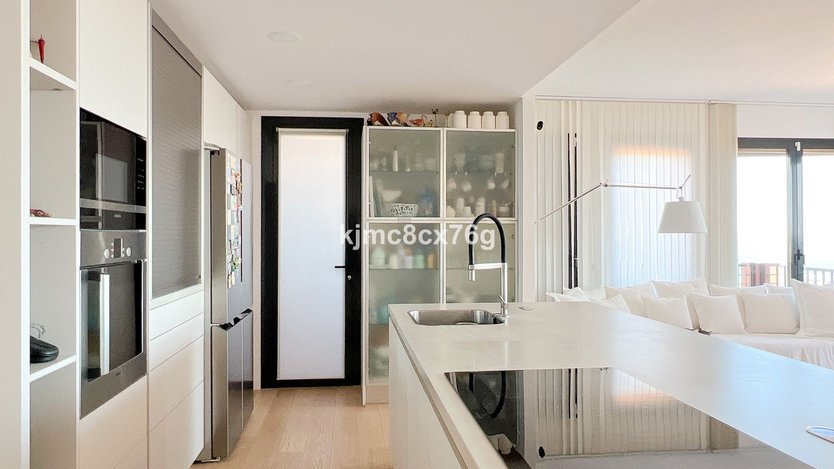 4 Bed Apartment for sale in Calahonda Costa Del Sol, Málaga, Spain
