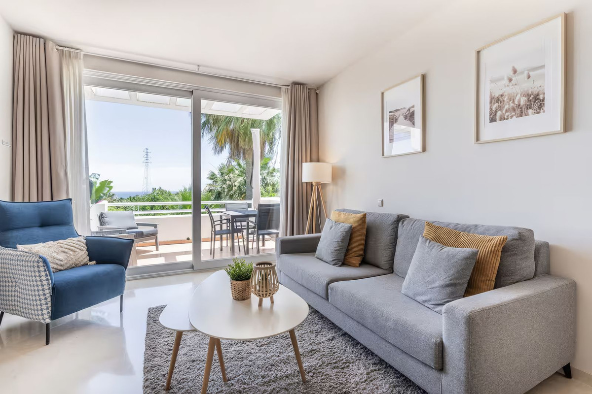 2 Bed Apartment for sale in Estepona Costa Del Sol, Málaga, Spain