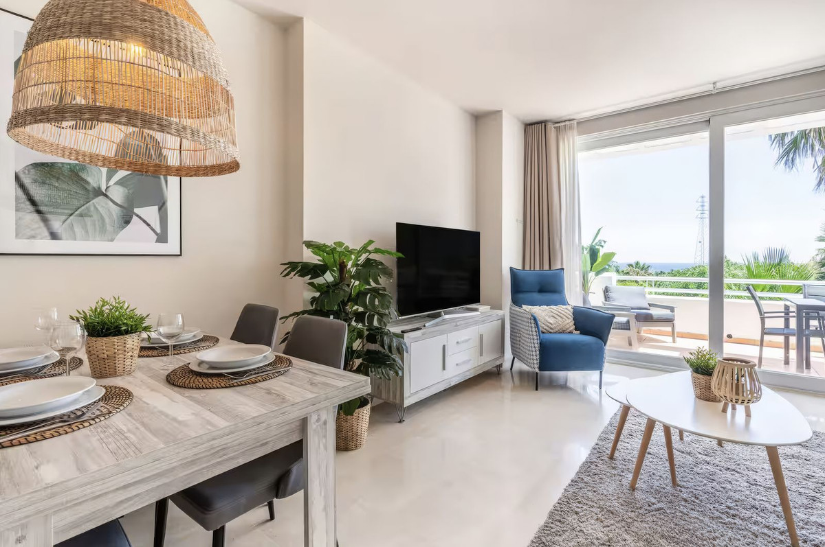 2 Bed Apartment for sale in Estepona Costa Del Sol, Málaga, Spain