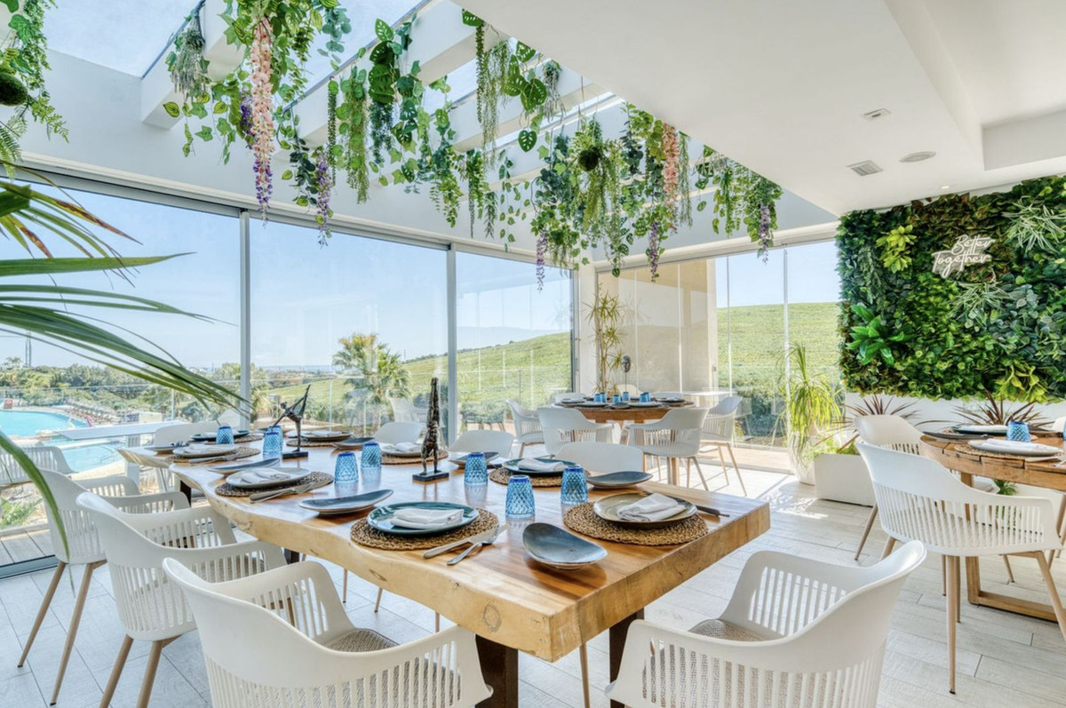 2 Bed Apartment for sale in Estepona Costa Del Sol, Málaga, Spain