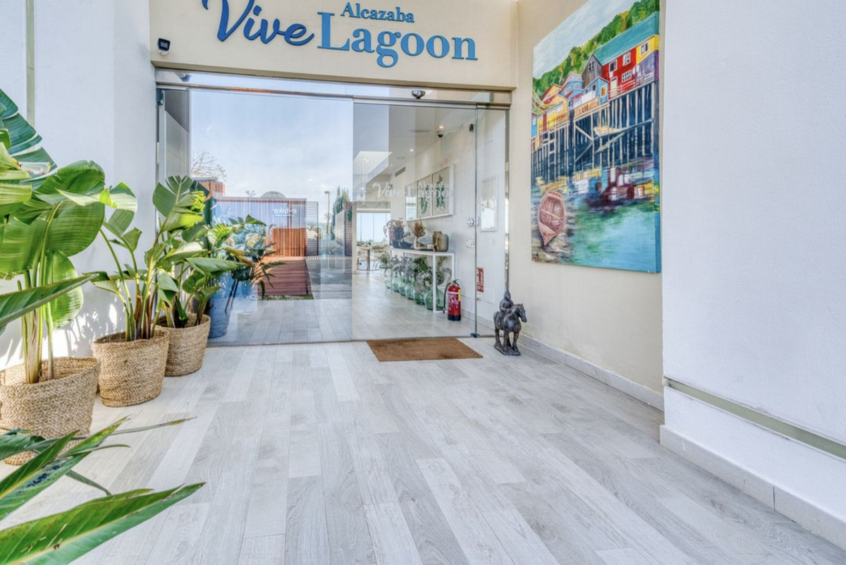 2 Bed Apartment for sale in Estepona Costa Del Sol, Málaga, Spain