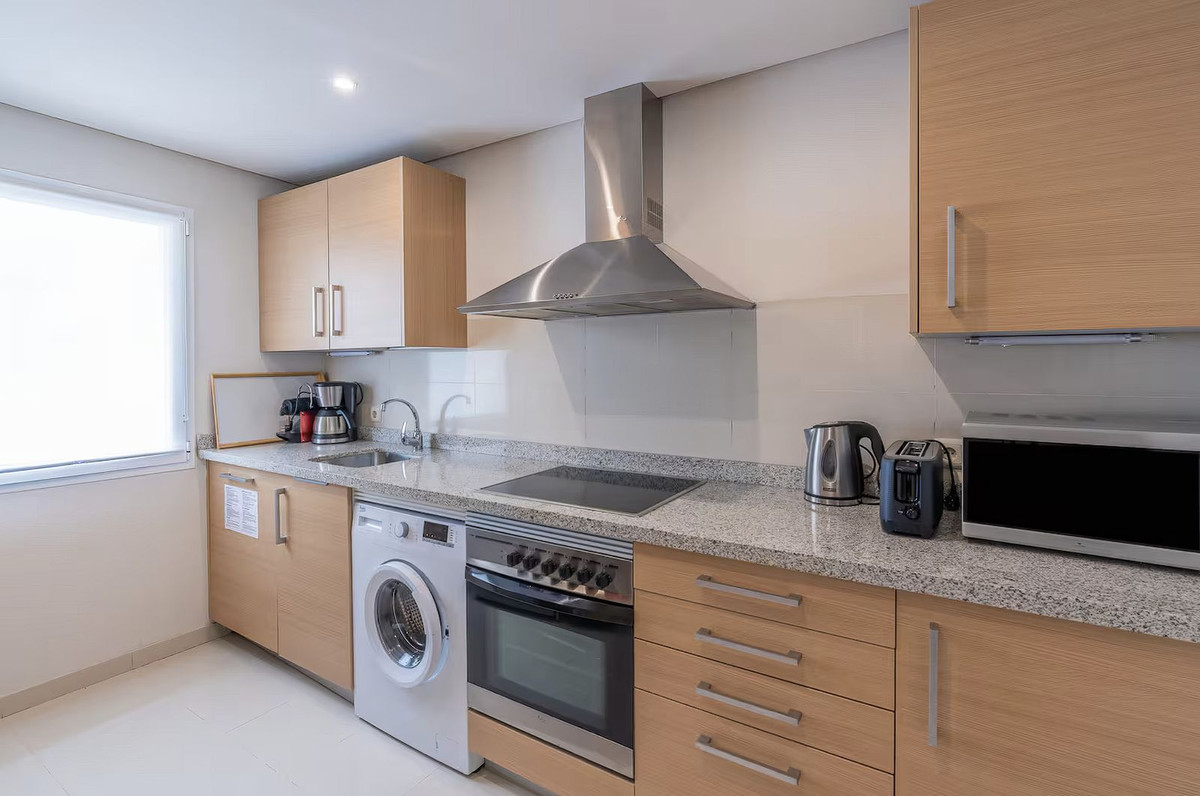 2 Bed Apartment for sale in Estepona Costa Del Sol, Málaga, Spain