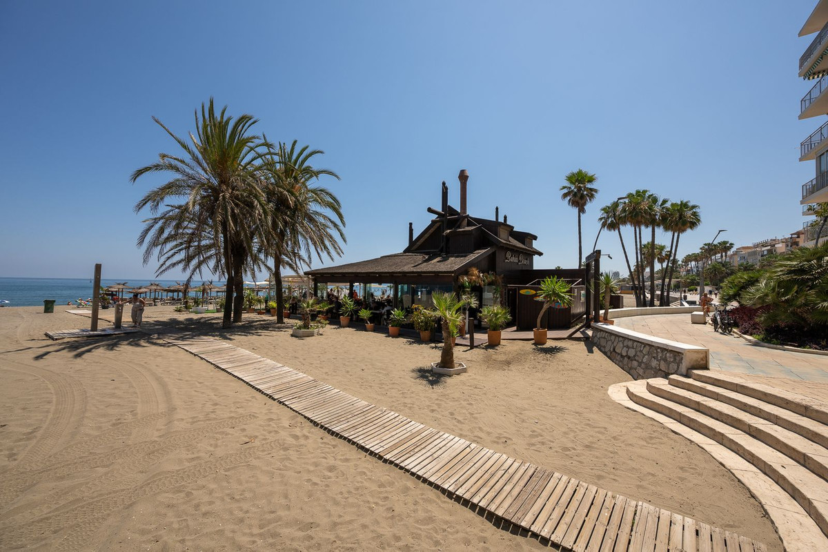 Se vende Apartamento Planta Media de 2 dormitorios en Costa Del Sol, Málaga, España