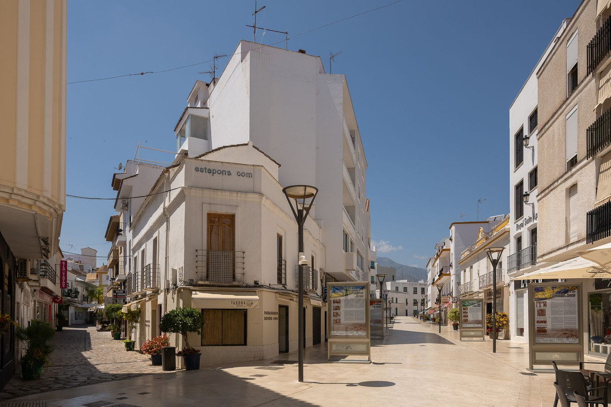 Se vende Apartamento Planta Media de 2 dormitorios en Costa Del Sol, Málaga, España