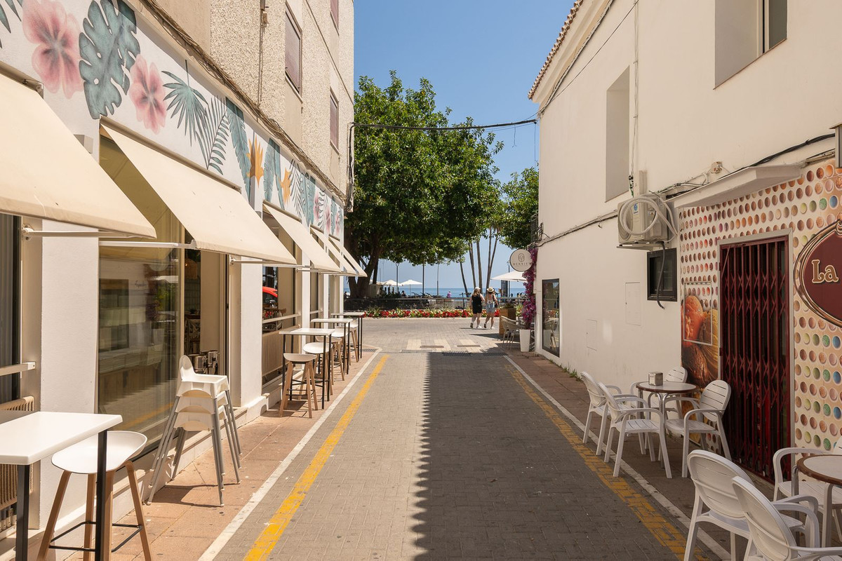Se vende Apartamento Planta Media de 2 dormitorios en Costa Del Sol, Málaga, España