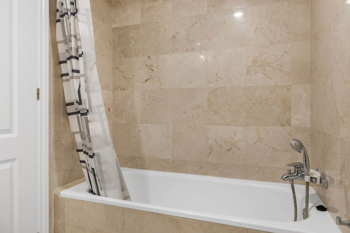 2 Bed Apartment for sale in Benalmadena Costa Costa Del Sol, Málaga, Spain