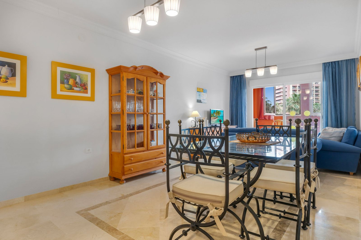 2 Bed Apartment for sale in Benalmadena Costa Costa Del Sol, Málaga, Spain