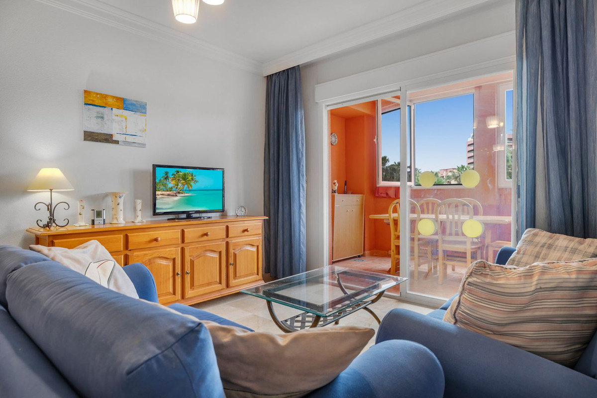 2 Bed Apartment for sale in Benalmadena Costa Costa Del Sol, Málaga, Spain