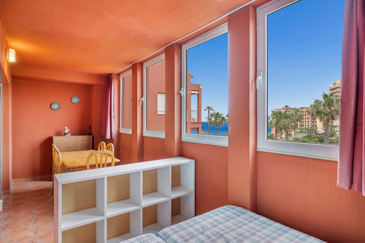 2 Bed Apartment for sale in Benalmadena Costa Costa Del Sol, Málaga, Spain