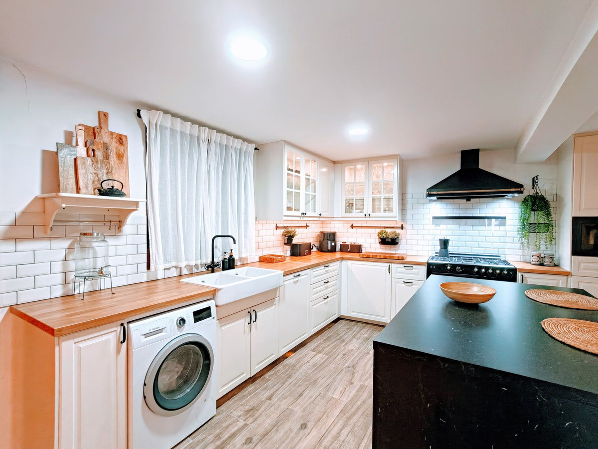 Se vende Villa - Chalet de 2 dormitorios en Costa Del Sol, Málaga, España