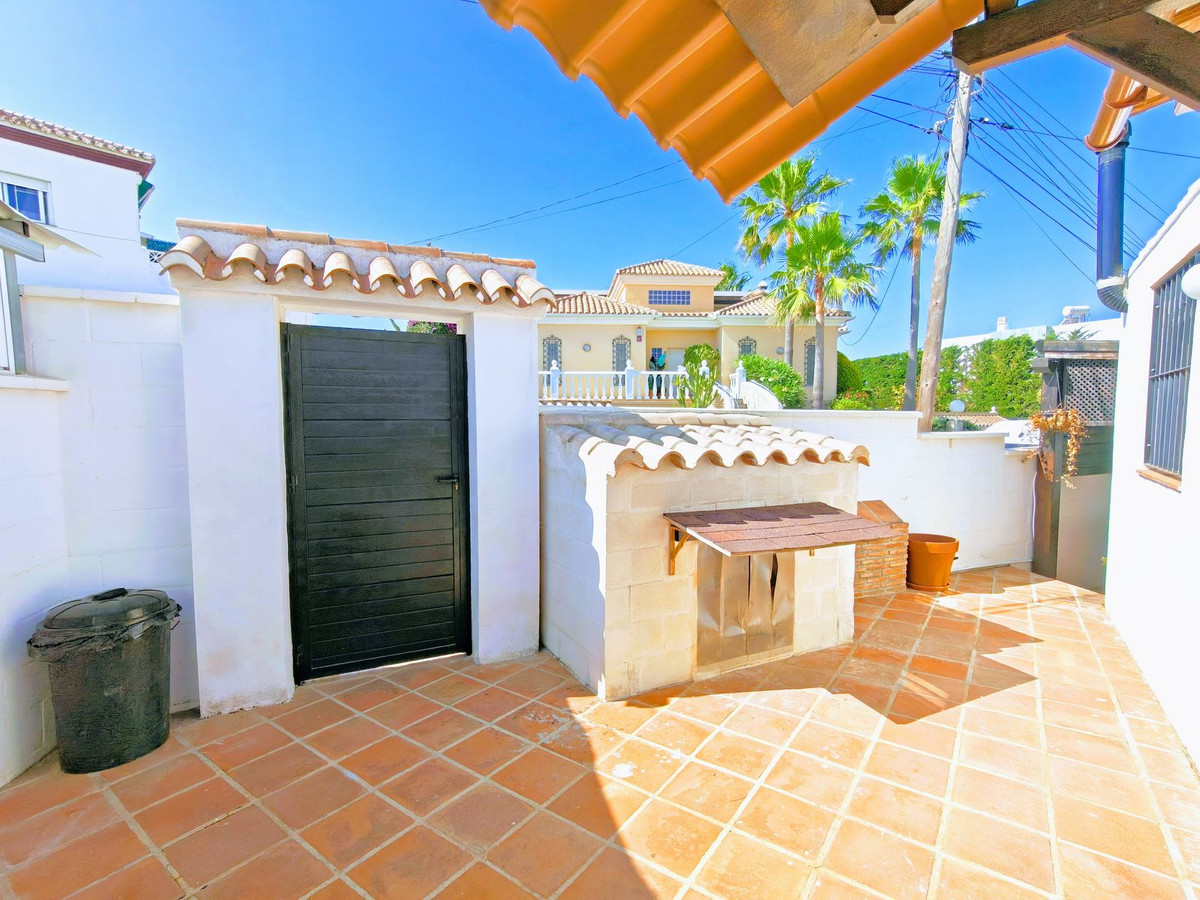 Se vende Villa - Chalet de 2 dormitorios en Costa Del Sol, Málaga, España