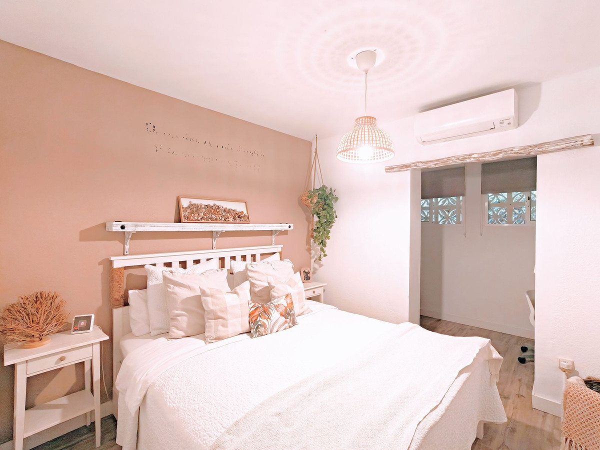 Se vende Villa - Chalet de 2 dormitorios en Costa Del Sol, Málaga, España