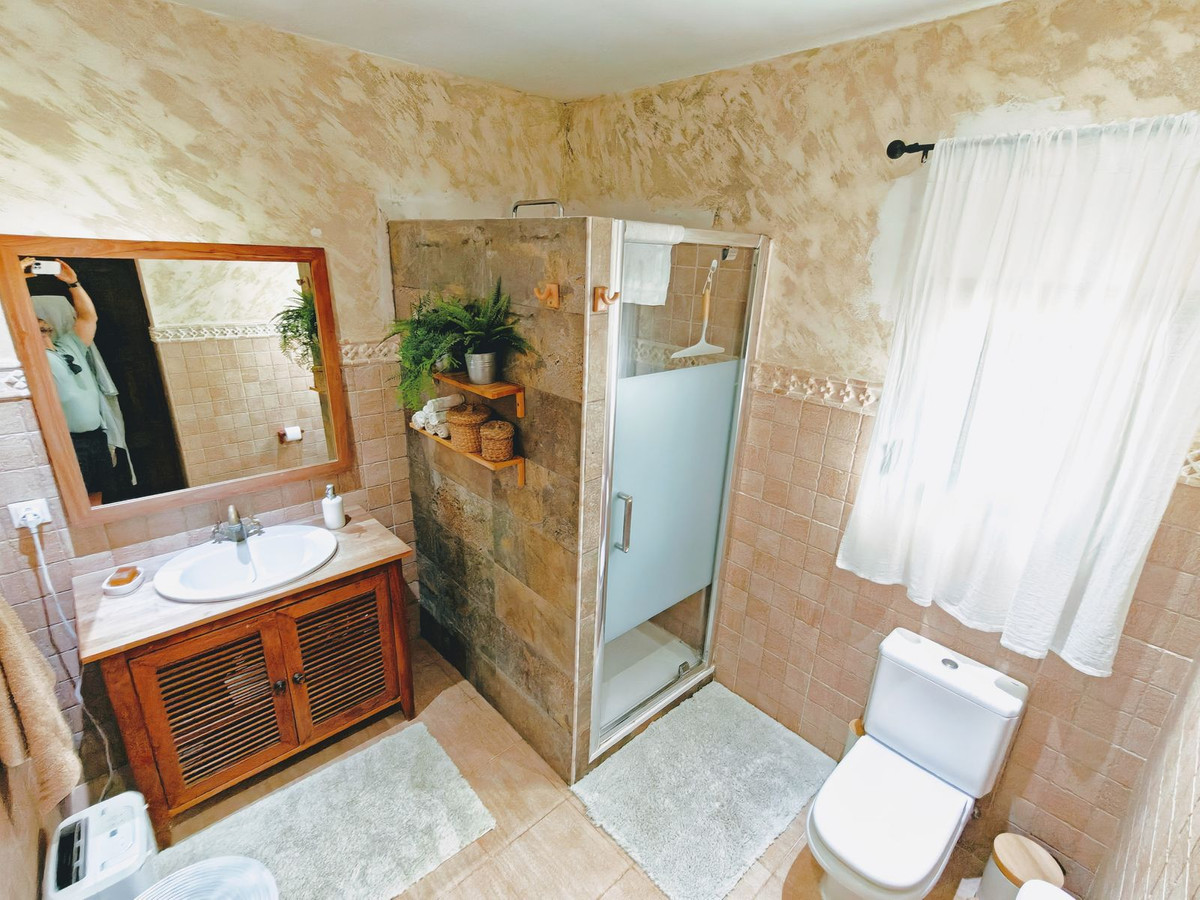 Se vende Villa - Chalet de 2 dormitorios en Costa Del Sol, Málaga, España