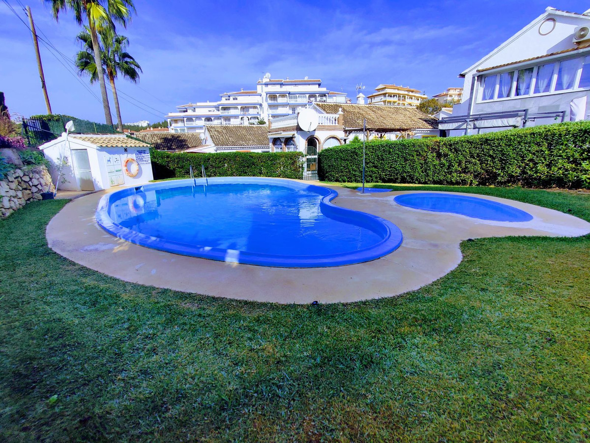 Se vende Villa - Chalet de 2 dormitorios en Costa Del Sol, Málaga, España