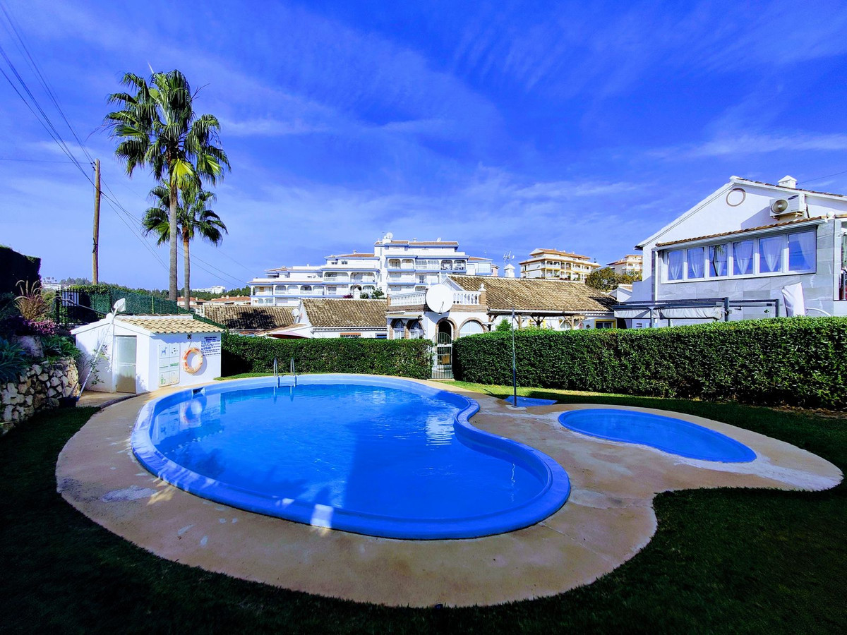 Se vende Villa - Chalet de 2 dormitorios en Costa Del Sol, Málaga, España