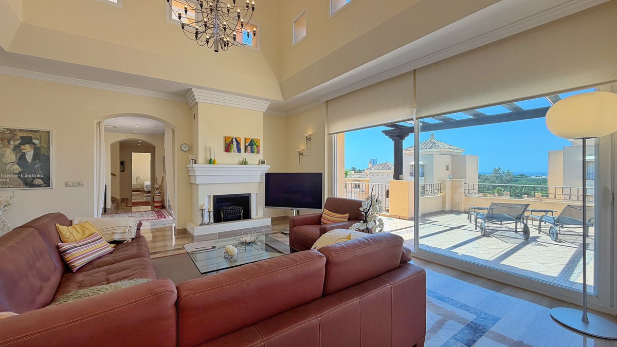 4 Bed Apartment for sale in Elviria Costa Del Sol, Málaga, Spain